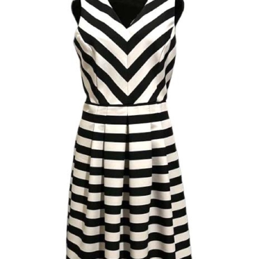 Shelby & Palmer White and Black Stripes Dress, Size 6, Long-below knee